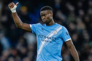 又一个冠军！对阵揭晓，阿森纳冲四冠，曼城力争三胜利物浦