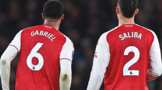 六分领跑却遭嘘声？阿森纳的冠军焦虑正在杀死美丽足球？