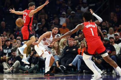 无KD火箭开发进攻新手段 阿门变箭头硬刚老战友