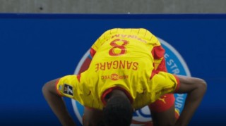 2场狂丢5分！争冠热门又翻车：无缘登顶法甲，落后大巴黎1分